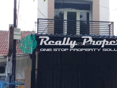 Di Sewakan Ruko Pinggir Jalan 2 Lantai di Ratna Jatibening Bekasi