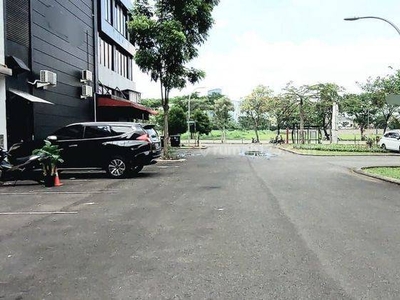 Dijual ruko 3 lantai di daerah alam sutera