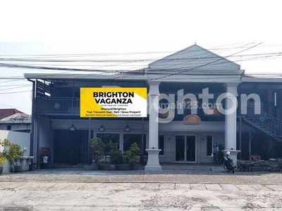 DISEWAKAN BANGUNAN EX RESTORAN RAYA LANGSEP KLOJEN MALANG DEKAT DIENG KAWI IJEN