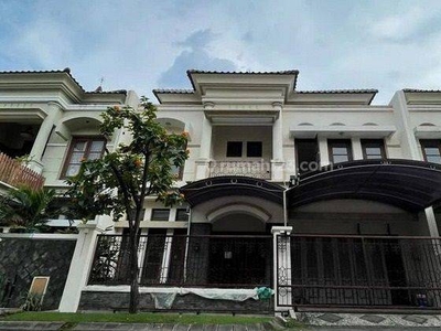 Disewakan Rumah 2 Lantai di Central Park A Yani Gayungan Surabaya