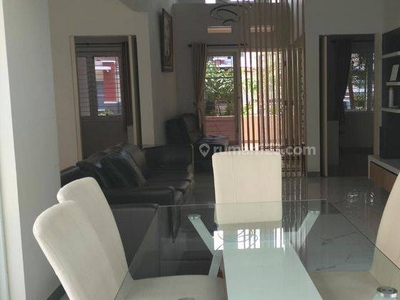 Disewakan rumah bagus full furnished di Kota baru parahyangan