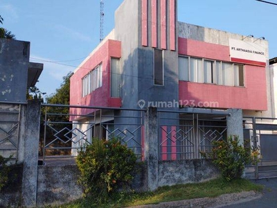 Gedung Kantor Di Jalan A. Yani Cirebon