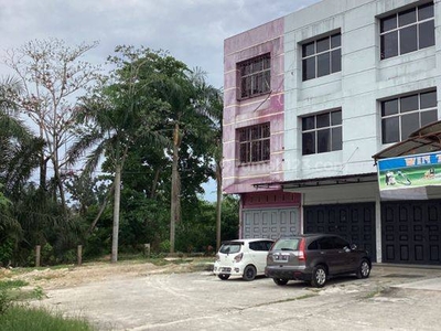 Ruko Gandeng 3 Lantai Disewakan di Jl. Harapan Raya Pekanbaru