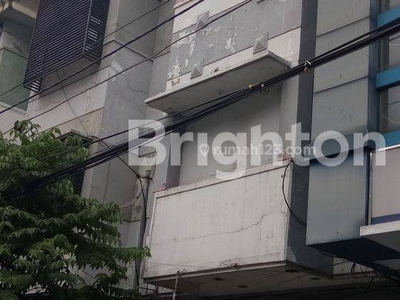 RUKO KLAMPIS NOL JALAN, STRATEGIS COCOK UNTUK KANTOR/KLINIK