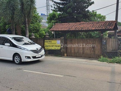 Rumah di jalan raya hankam jatiwarna SHM Timur