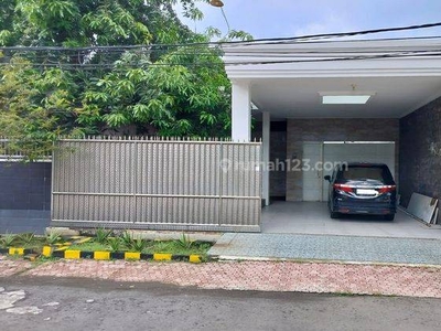 Rumah di Rungkut Asri cocok untuk kantor & tempat tinggal