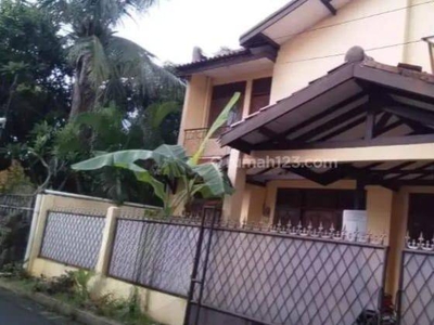 Rumah Disewa Terawat Dua Lantai Siap Huni Area Mampang