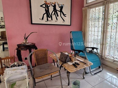 Rumah minimalis siap huni di Bintaro Jaya sektor 9, lokasi strategis, lingkungan nyaman dan asri,