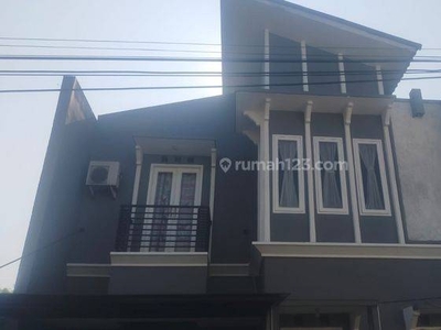 Townhouse Secondary 2 Lantai Di Jln Akses Ui Kelapa Dua Depok