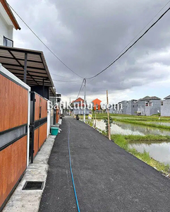 AMR-136 Rumah sewa view sawah 2 kamar di area Sesetan Denpasar Selatan