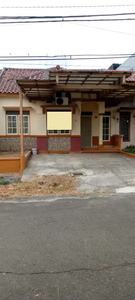 Dhcb. Rumah Disewakan Semi Furnished di Taman Napoli Lippo Cikarang