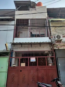 DIJUAL CEPAT:
Rumah 3 lt Jl. Angke Jaya 13, Tambora, Jkt Barat