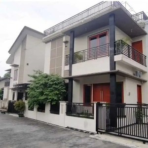 DIJUAL RUMAH DALAM PERUMAHAN FULL FURNISH CONDONGCATUR SLEMAN