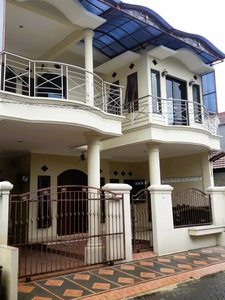 Rumah bagus Bukit Nusa Indah Ciputat semi furnished