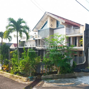 Rumah di Sinar Waluyo , Semarang ( Me 5717 )