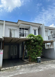 Rumah Dibawah Harga Pasar Di Cluster Bintaro Sektor 3, Tangsel.