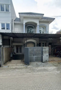 Rumah dijual Gading Serpong lokasi strategis Pinggir Jalan