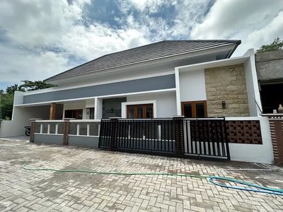 Rumah Luas Dekat Kampus UII Jalan Kaliurang Km 13 Dalam Cluster Murah