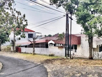 Rumah Luas di Bukit Sari, Banyumanik, Semarang Dekat Tol Tembalang