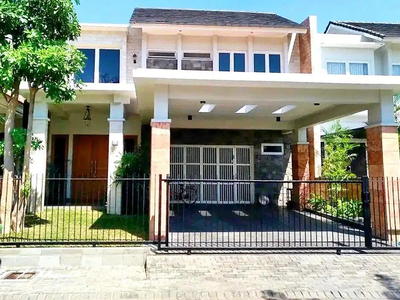 Rumah mewah di Gayungsari Surabaya dkt Masjid Agung