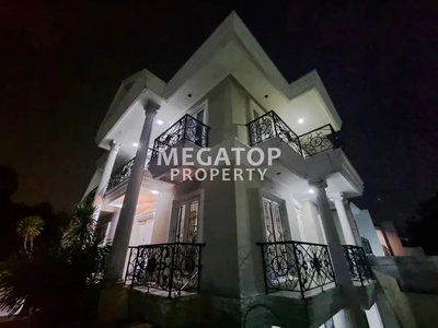 Rumah Mewah di Sektor 1E Gading Serpong Semi Furnished Siap Huni