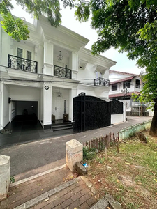 Rumah mewah di Tebet Timur Jakarta Selatan