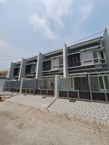 Rumah Tengah kota SBY komplek Elit Wisma Mukti