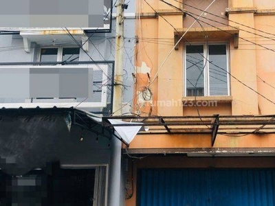 Dijual Ruko Murah 2,5 Lantai Full Renovasi Lokasinya Strategis Cocok Untuk Usaha di Harapan Indah, Bekasi