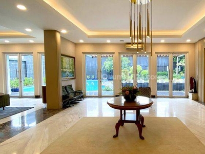 Rumah 2 Lantai Bagus SHM di Menteng, Jakarta Pusat