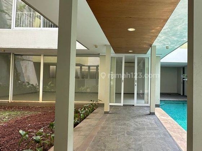 Rumah 3 Lantai Dan Private Pool di Jaya Mandala Kuningan Jakarta