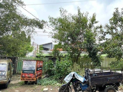 Rumah + Gudang di Kedondong Selangka Ke Basuki Rahmat Raya Darmo