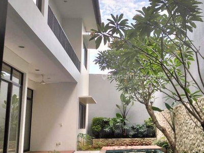 Rumah Nyaman Dan Bagus Modern Area Pondok Indah 02.24