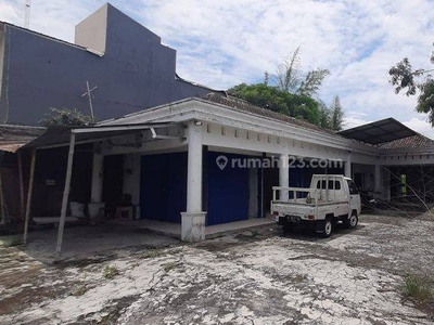 Tanah Disewakan Ada Bangunan Rumah 400m2 Bisa Untuk Rental ,kantor Distributor Dekat Kekota Jogja