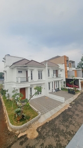 Dijual HARGA KHUSUS !! TOWN HOUSE MEWAH ASRI & NYAMAN BRAND NEW H