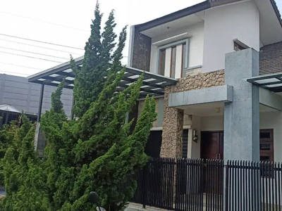 Rumah Bagus Semi Furnished Di Singgasana Mekarwangi Bandung