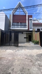 Dijual Rumah Cantik Siap Huni dengan Design Modern @Pamulang
