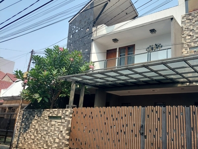 Dijual Rumah Modern di Tebet Timur, Tebet, Jakarta Selatan