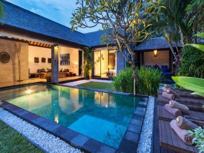 Sewa Harian Villa Private 4 Kamar Tidur di Seminyak Bali - BVI17843