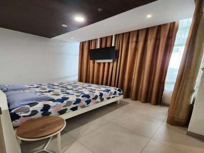 Di Sewakan 2 BR Deluxe Skandinavia Apartment Samping Mall