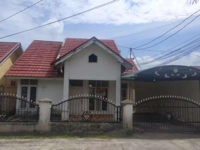 Dijual rumah di Jl Fajar Labuh Baru Pekanbaru