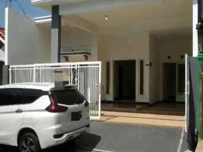 Disewakan rumah lokasi pondok jati pusat kota sidoarjo dekat tol