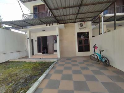 Rumah 2 Lantai Dekat Kampus UII dalam Perumahan Harga Nego Dijual BU