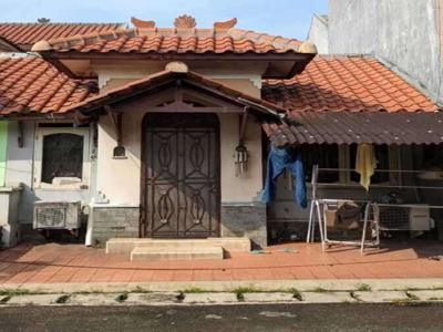 Rumah 2KT Strategis TERMURAH 500jtan di Lippo Village Karawaci