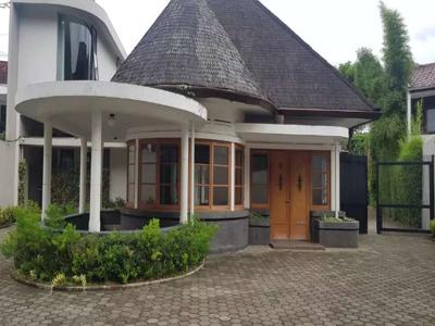 Rumah Bagus SHM di Sayap Dago, Bandung
