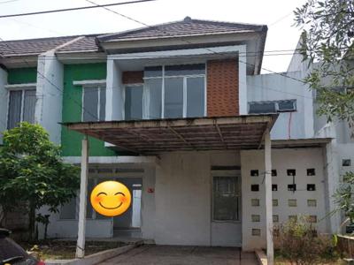 Rumah besar 5 kamar murah di Talaga Bestari cluster Fluora Tangerang