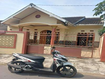 Rumah Besar Di Margomulyo Seyegan Sleman Yogyakarta SHM IMB 273 m2