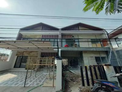 Rumah Griya Anindita 1 Di Jakarta Timur,Bisa Kpr,Dekat Toll Cibubur