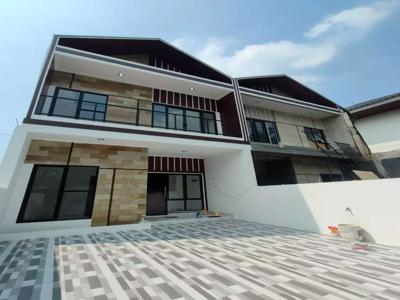 Rumah Griya Anindita 1 Di Jakarta Timur,Bisa Kpr,Dekat Toll Cibubur