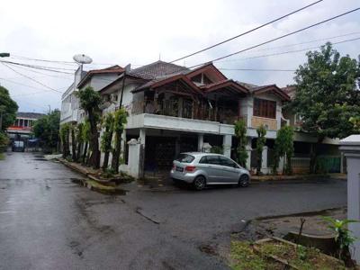 Rumah Hoek Komplek Ptb Duren Sawit, 600 Meter Ke Jalan Buaran Raya