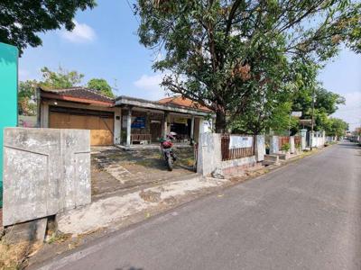 Rumah luas murah tengah kota di Nusukan Banjarsari Solo